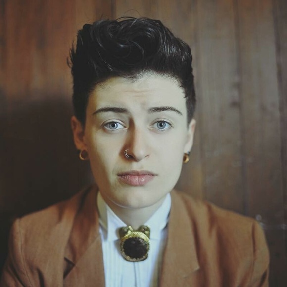 Meet your Posher, Dani - Picture 2 of 6